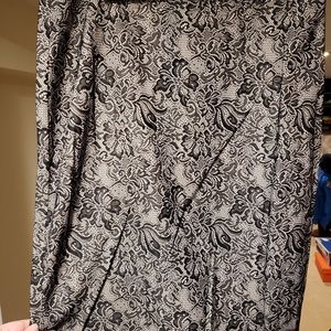 black lace pencil skirt